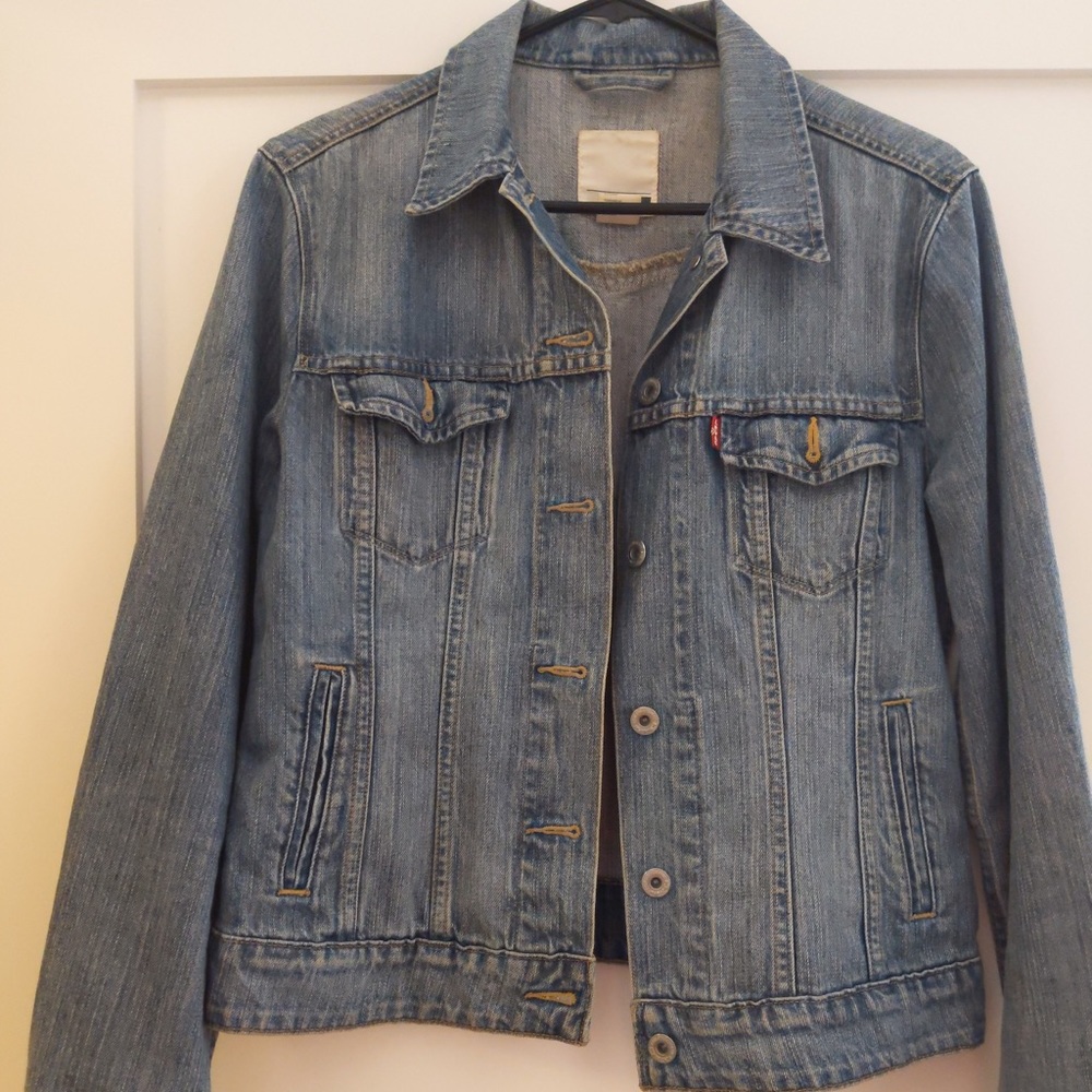 Levi’s Denim Jacket Size M